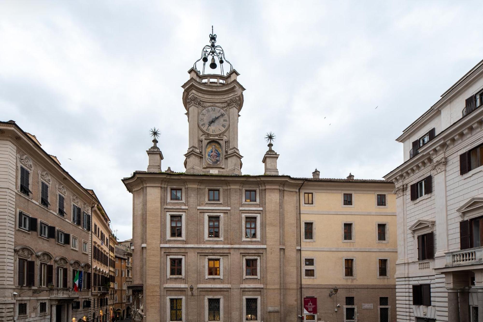 The Best In Rome Orologio Exterior foto